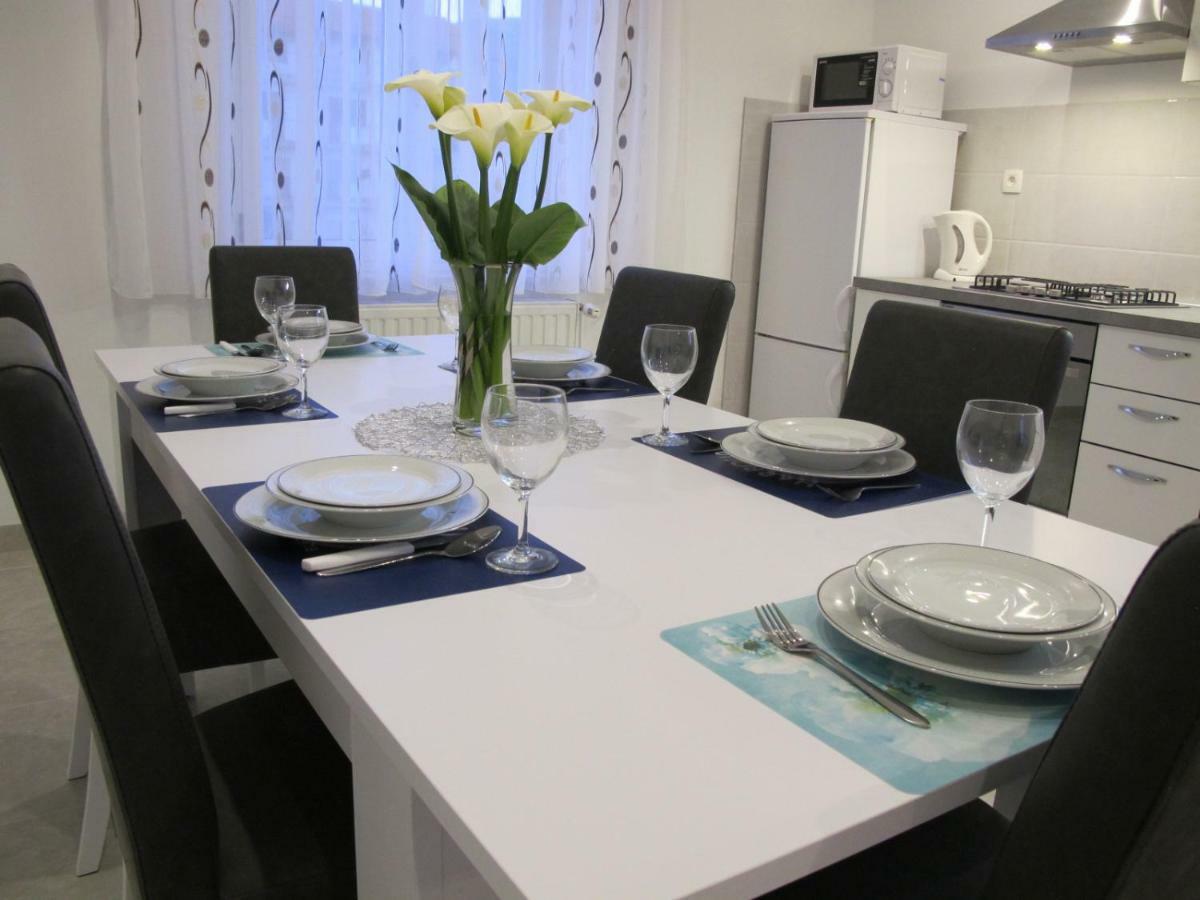 Perivoj Apartment Kaštela Екстериор снимка