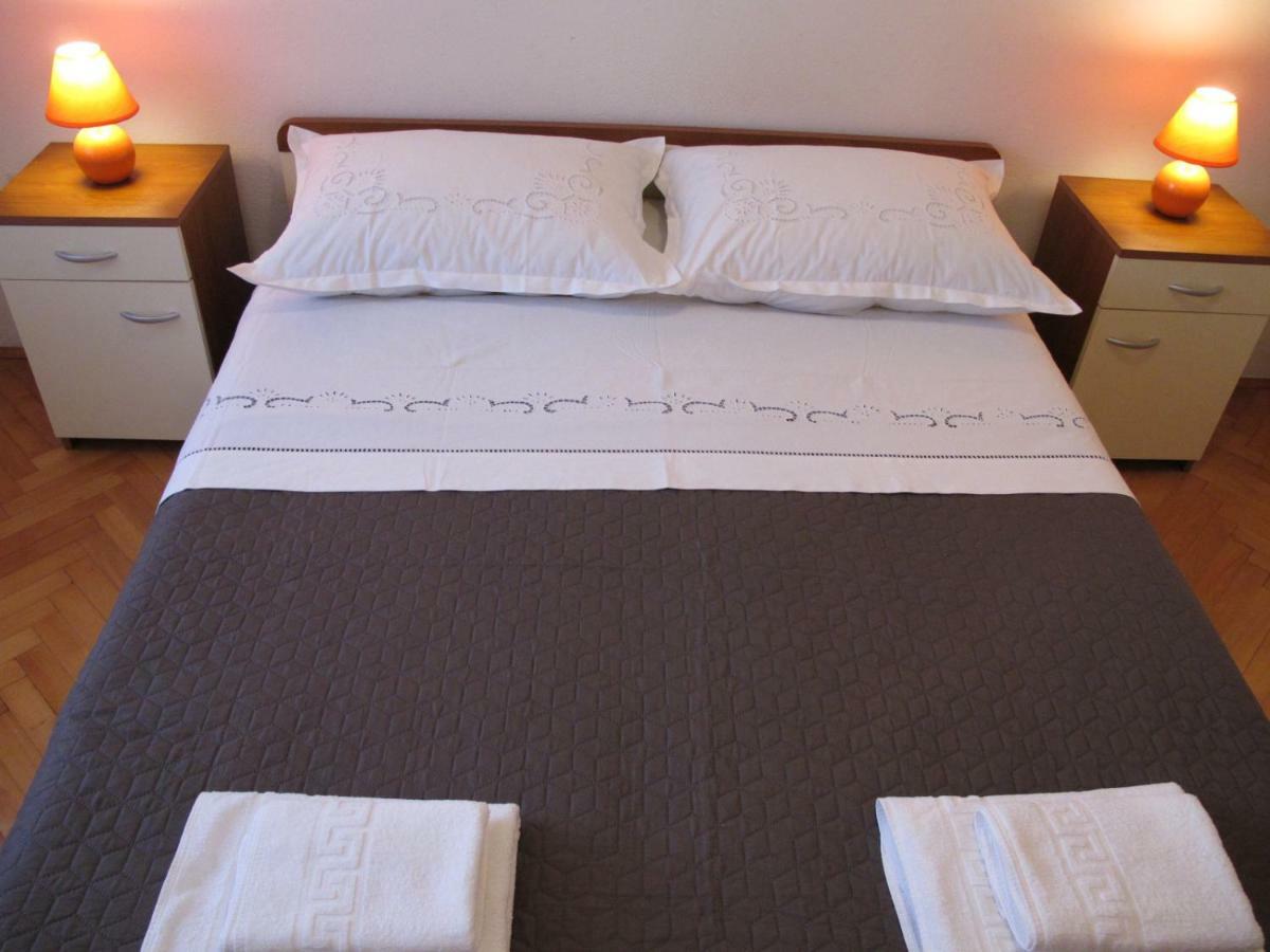 Perivoj Apartment Kaštela Екстериор снимка